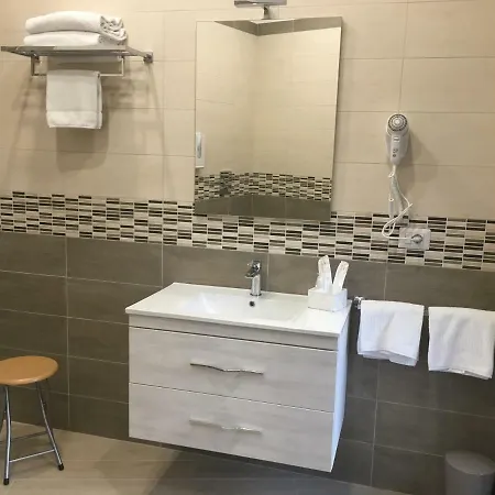 Lollo's Guest house 3*