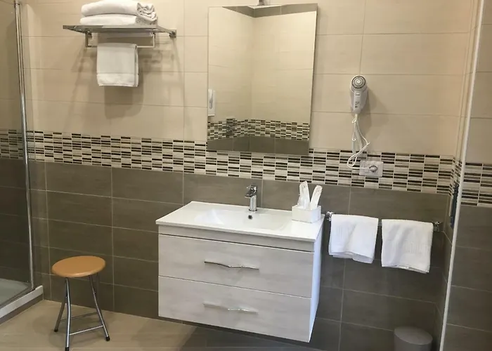 Lollo's Guest house 3*