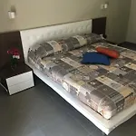 Lollo's Guest house